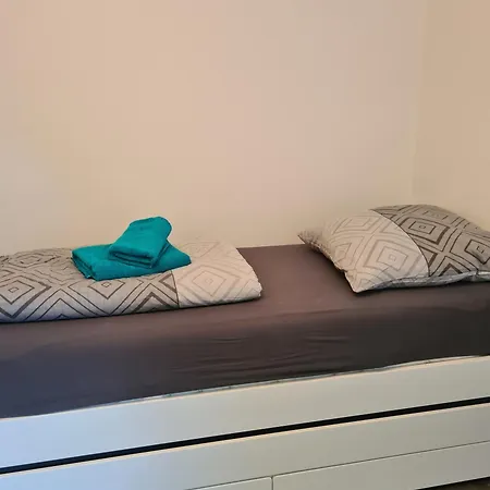 Ruhrperle Fuer 1 Bis Max 9 Erwachsene Apartment Marl